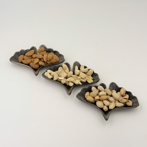 Venta Caliente, Diseño Nuevo y Lujoso, Fruteros con Forma de Hoja con Acabado en Níquel Negro para Servir Frutos Secos por R B Overseas - Product Image 3
