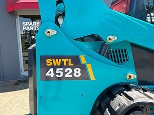 Minicargador sobre orugas Sunward SWTL4528, capacidad de carga de 2-5 toneladas - Product Image 3