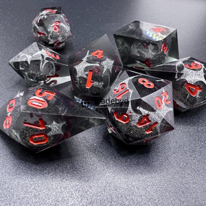 Ensemble de dés polyédriques en résine faits à la main - Durable, écologique, équilibré, 7 pièces pour les jeux de rôle DND, jeux de société Tradebyd - Product Image 6