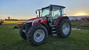 Tractor Massey Ferguson 5M.145 2025 - Product Image 5