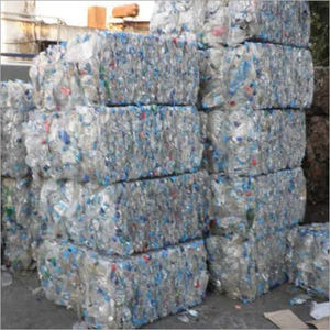 Bouteilles en plastique pour animaux de compagnie de qualité supérieure, LDPE et HDPE, en ballots pressés de 100 kg, déchets de bouteilles d'huile pour animaux de compagnie - Product Image 1