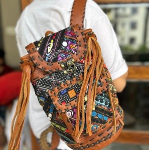 Nuevo estilo bohemio occidental Vintage hecho a mano Jacquard cuero borla mochilas mano puntada Klim cuero genuino estilo indio mochila - Product Image 1