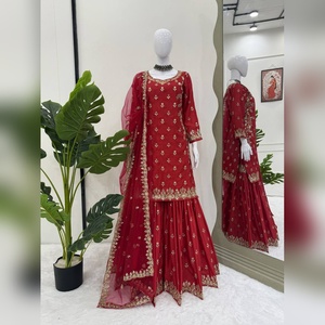 Ensemble Sharara Salwar Kameez Chinon Premium avec haut et sharara ornés de broderies lourdes et dupatta en tulle pour les sorties décontractées - Product Image 1