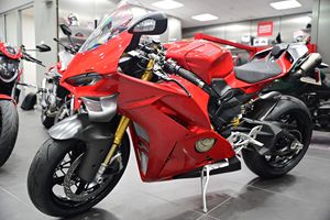 Ventes aux enchères 2025 – Nouvelles motos Panigale V4 S avec une puissance de 1001-2000W et une vitesse maximale de >80 km/h – Acompte - Product Image 3