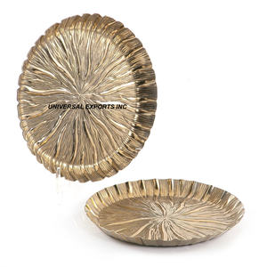 Juego de tres bandejas de chocolate de diseño, plato de chocolate hecho a mano con acabado plateado, bandeja de chocolate nueva y elegante clásica - Product Image 4