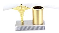 Elegante Soporte Redondo para Bolígrafos de Metal Dorado con Impresión UV, Tamaño Personalizado, Organizador de Escritorio con Logotipo de Doctor, Regal Incorporation, Cantidad al por Mayor