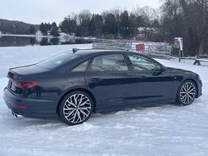 Audi S8 2021, 2400 Millas, Motor V8 Biturbo, Tracción en las Cuatro Ruedas, Paquete Ejecutivo, Techo Panorámico, R20, Portaequipajes de Aluminio Izquierdo - Product Image 5