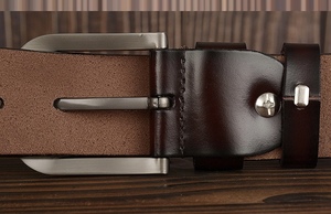 Ceintures en cuir unisexes de luxe personnalisées OEM Design style unique Logo sur mesure toutes saisons Prix de gros Ceinture en cuir vierge unie - Product Image 5