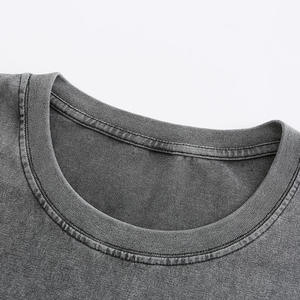 Camiseta de Hombre de Poliéster/Algodón, Corte Regular, Cuello Redondo, Transpirable, de Lona Gruesa de 380g, con Logotipo Personalizado, Estilo Urbano, Estampada y Bordada - Product Image 2