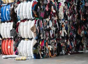 Venta al Por Mayor de Pacas a Granel de Ropa Usada de Segunda Mano Mixta Surtida Vestidos Blusas Pantalones - Product Image 6