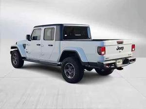 Jeep Gladiator Freedom Crew Cab 4WD 2023, Camioneta Usada, Asientos de Cuero, Transmisión Automática, Turbo Gasolina Euro III ESC - Product Image 2