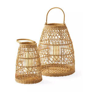 Lanterne en rotin charmante, lanterne à bougie en osier avec poignée, porte-lumière décoratif naturel pour l'intérieur, l'extérieur et la décoration d'événements - Product Image 1
