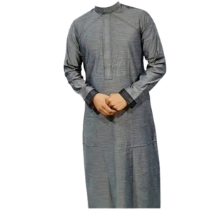 Thobe formel confortable pour hommes, vêtements musulmans en tissu respirant de conception traditionnelle à vendre - Product Image 1