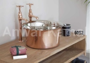 Lavabo en cuivre avec intérieur en nickel - Product Image 1