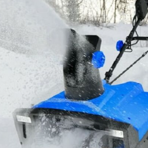 Souffleuse à neige d'hiver haut de gamme avec une excellente qualité de construction et une puissance pour les besoins de déneigement - dotée d'un composant moteur principal - Product Image 3