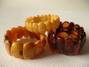 Bracelet en perles en forme de tringle en résine fait à la main, coloré et léger, bijoux tendance - Product Image 3