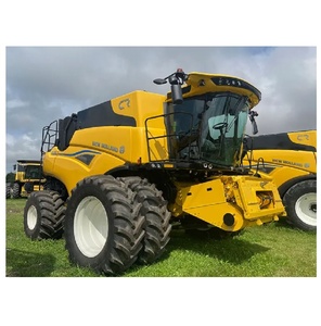 Moissonneuse-batteuse New Holland CX7090 à vendre avec tête de récolte de 30 pieds, moteur de 400 chevaux et 6 broyeurs de paille - Product Image 4