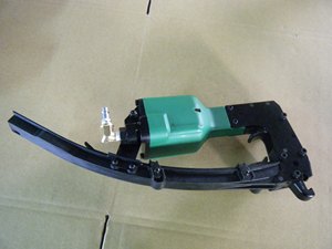 APLUS HR-85BC, 8.5MM CROWN. INDUSTRIAL MATTRESS <b>PNEUMATIC</b> CLINCH CLIP <b>TOOL</b> - Product Image 4