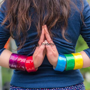 Brazaletes de resina personalizados, elegantes pulseras hechas a mano para mujeres y niñas de Tradebyd - Product Image 1