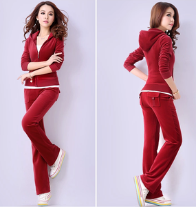 Nuevo conjunto de dos piezas de terciopelo de alta calidad personalizado a la moda, chándal de pierna ancha a rayas informal, chándal de terciopelo para mujer - Product Image 3