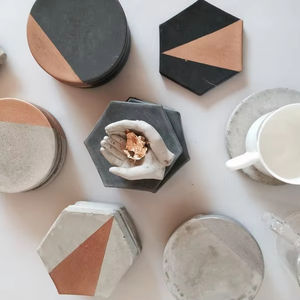 Dessous de verre en agate Crystal Edge Style classique Tampons de boisson en pierre uniques pour décoration artisanale - Product Image 1