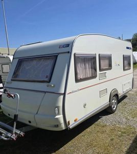 Mini-caravane de luxe pour le camping, construite selon les normes australiennes, intérieur spacieux, structure robuste, conduite confortable pour de longues distances. - Product Image 6