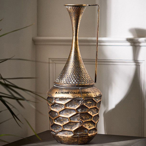 Venta Directa de Fábrica, Florero de Metal Hecho a Mano con Textura en Relieve de Alta Calidad, Centro de Mesa para Bodas, Máxima Visibilidad - Product Image 4
