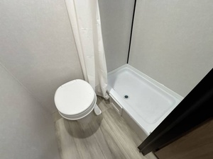 Nouveau K-e-y-s-t-o-n-e C-o-l-e-m-a-n 1-3-B 2026 à vendre - Product Image 5
