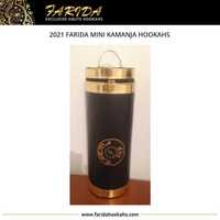 Chicha de luxe Farida 2021, modèle Mini Kamanja de type courbé, en laiton, fabriquée sur mesure, avec tuyau en verre moderne, poignée cannelée et foyer noir émaillé