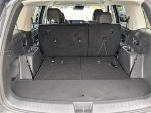 Noir 2025 Hyunda_i Santa Fe Hybrid SEL AWD utilisé avec siège en cuir Démarrage à distance Bluetooth Toit ouvrant de troisième rangée - Product Image 4