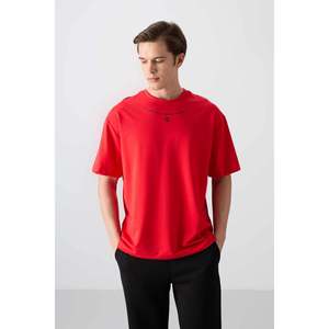 เสื้อยืดคอกลมโอเวอร์ไซส์พิมพ์ลายสำหรับผู้ชาย Tommylife Wholesale รุ่น 88343 สีดำ - FIESTA - Product Image 2