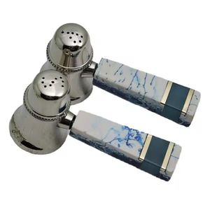 Ensemble de sel et poivre manuel en résine de table avec finition polie au nickel écologique et rechargeable - Product Image 6