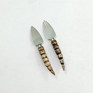 Hotel Restaurant Usage Food <b>Safe</b> Customized Design Durable Flatware Stainless Steel Resin Handle Cheese Cutting Set - Product Image 1