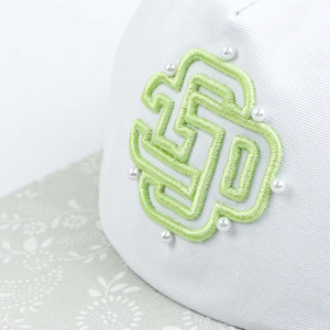 Sombreros de papá de 5 paneles no estructurados de alta calidad Logotipo personalizado Sombrero bordado en 3D Gorra de ala plana Gorra Snapback con perlas - Product Image 5