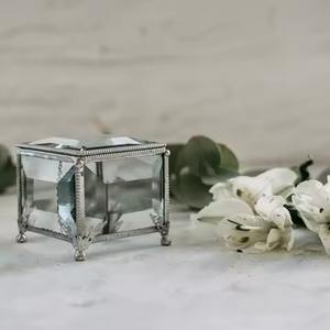 Boîte à bijoux en verre de luxe avec cadre en métal doré, taille et forme personnalisables, pour l'affichage de colliers, de bagues, décoration d'intérieur - Product Image 6