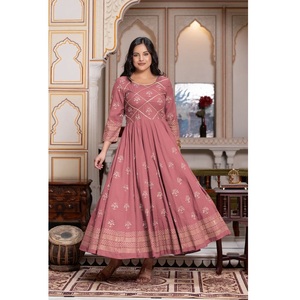 Exportation de qualité Design unique indien ethnique Anarkali Kurti Set pour mariage et fête Wear Options de fournisseur indien - Product Image 1