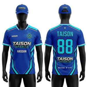 Camiseta deportiva premium para hombre, 180 GSM, poliéster transpirable, diseño geométrico verde azulado, impresión de logotipo por sublimación personalizada - Product Image 4