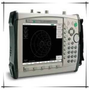 Analyseur de spectre et analyseur de réseau vectoriel portable Anritsu MS2024A 2 MHz-4 GHz d'occasion, haute précision, protection IP67 de classe 2 - Product Image 1