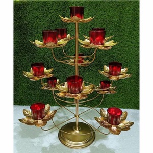 Portavelas de Lujo con Forma de Loro |   Candelabro Cónico de Resina y Metal Pintado a Mano |   Centro de Mesa de Alta Gama para Decoración del Hogar |   Venta al por Mayor - Product Image 6