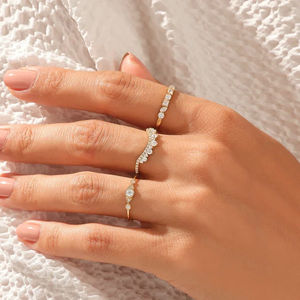 Bague de fiançailles en argent 925 avec diamant moissanite rond de style féminin luxueux, bagues de mariage de luxe, cadeau pour femme - Product Image 6