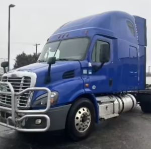 Camión de Carga Usado 2022 2019 Freightliner Cascadia 113 con Cabina Dormitorio, Techo Medio de 60'', 450HP, Automático - Product Image 3