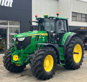 Tractor Agrícola John Deere 5065E de 70HP, 4WD, Transmisión por Engranajes, Alta Productividad - Product Image 3