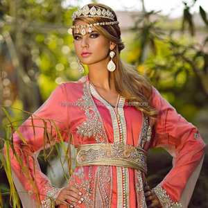 Caftán de dos piezas con bata superior transparente con cuentas brillantes, el trabajo más vendido para ropa de boda en Oriente Medio - Product Image 1