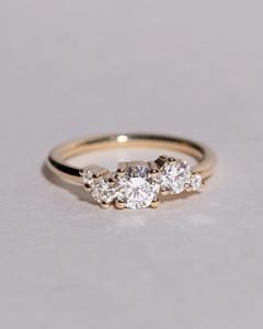 Lujo 1,20 Ct Moissanite Diamond Cluster 18K Anillo de oro Corte redondo Diseño personalizado Fabricante directo Proveedor Venta - Product Image 3