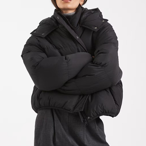 Veste d'hiver épaisse tendance pour femme avec logo personnalisé, veste matelassée pour femme, veste pour temps froid, personnalisation complète - Product Image 6