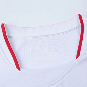 Uniforme de Fútbol Personalizado con Logotipo al Por Mayor para Hombre, Diseña Tu Propio Jersey Transpirable de Manga Corta, Disponible en Stock - Product Image 2