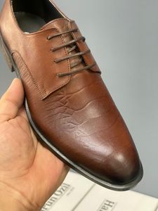 Zapatos de piel auténtica hechos a mano para hombre, transpirables, ligeros, antideslizantes, con cordones, amortiguación suave para la comodidad de todo el día - Product Image 4
