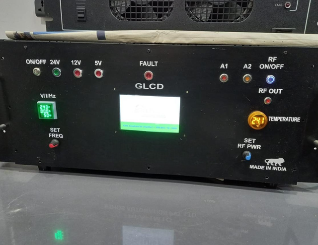 Broadband RF Power Amplifier 1-1000MHz, 10 -100W (40 - 50dBm) Variable Power Output