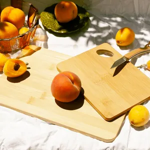 Tagliere in Bambù Personalizzato Liam, Gadget Promozionale per la Tavola - Product Image 2