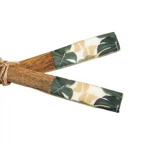 Ensemble de serveurs à salade en bois de manguier avec poignée imprimée, outils de cuisine d'hôtel, cuillère en bois massif, cuillère à mélanger, ensemble de cuillères à servir en bois - Product Image 3